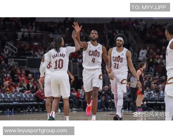 米切尔盛赞加兰复出提升球队进攻效率期待更流畅的配合与表现