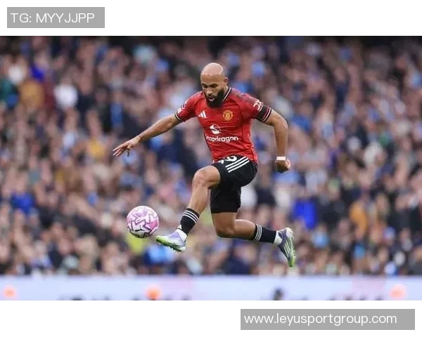 英超赛季最佳引援评选结果出炉姆伯莫夺魁扎卡苏维门迪紧随其后