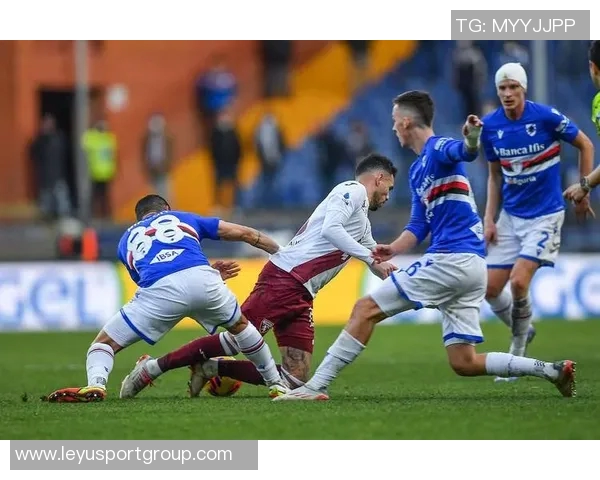 费耶诺德欧联杯比赛因恶劣天气推迟至明晨三点开球